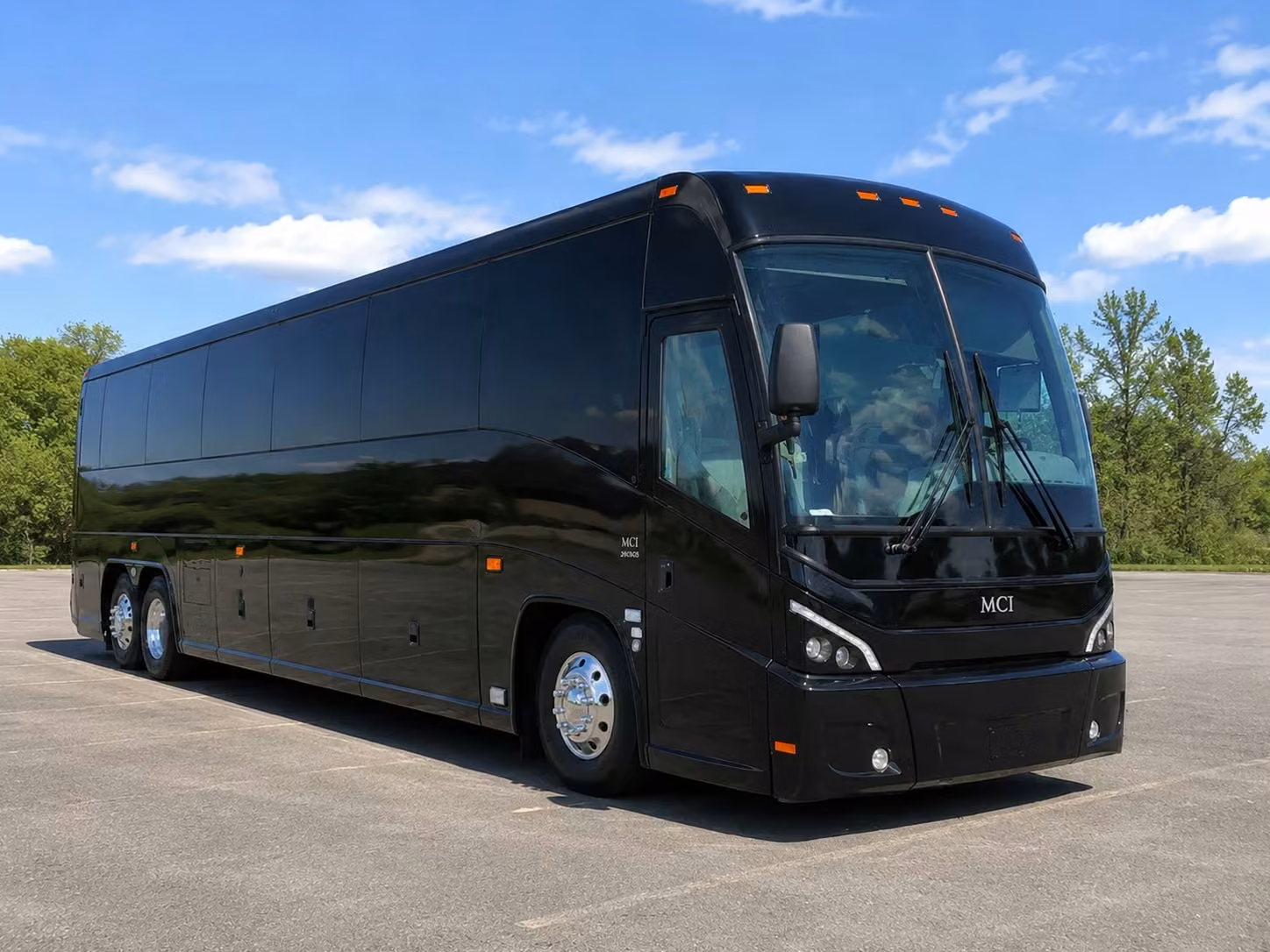 choose the right bus for your hollywood corporate group size and budget