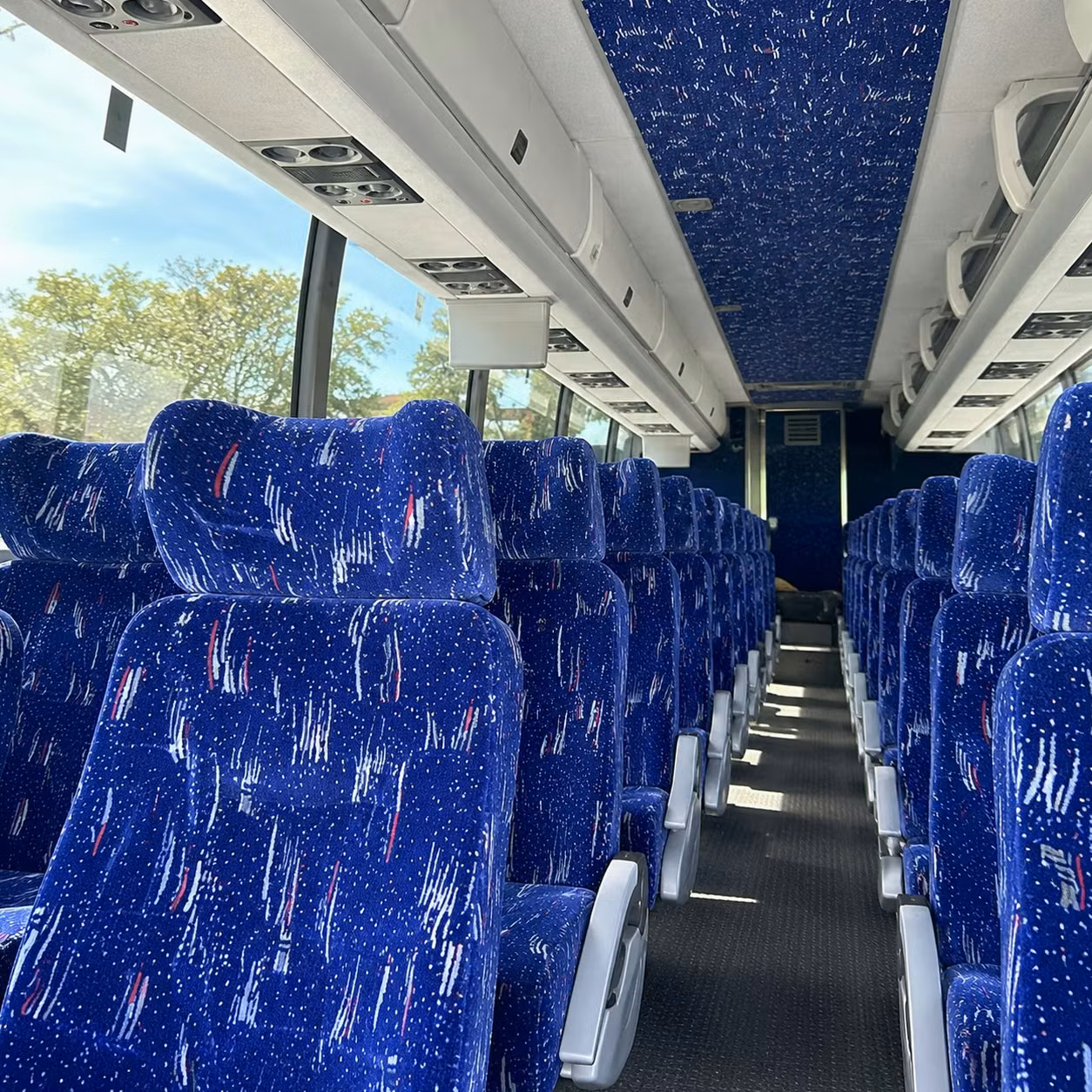does the day of the week change what a charter bus costs in hollywood florida