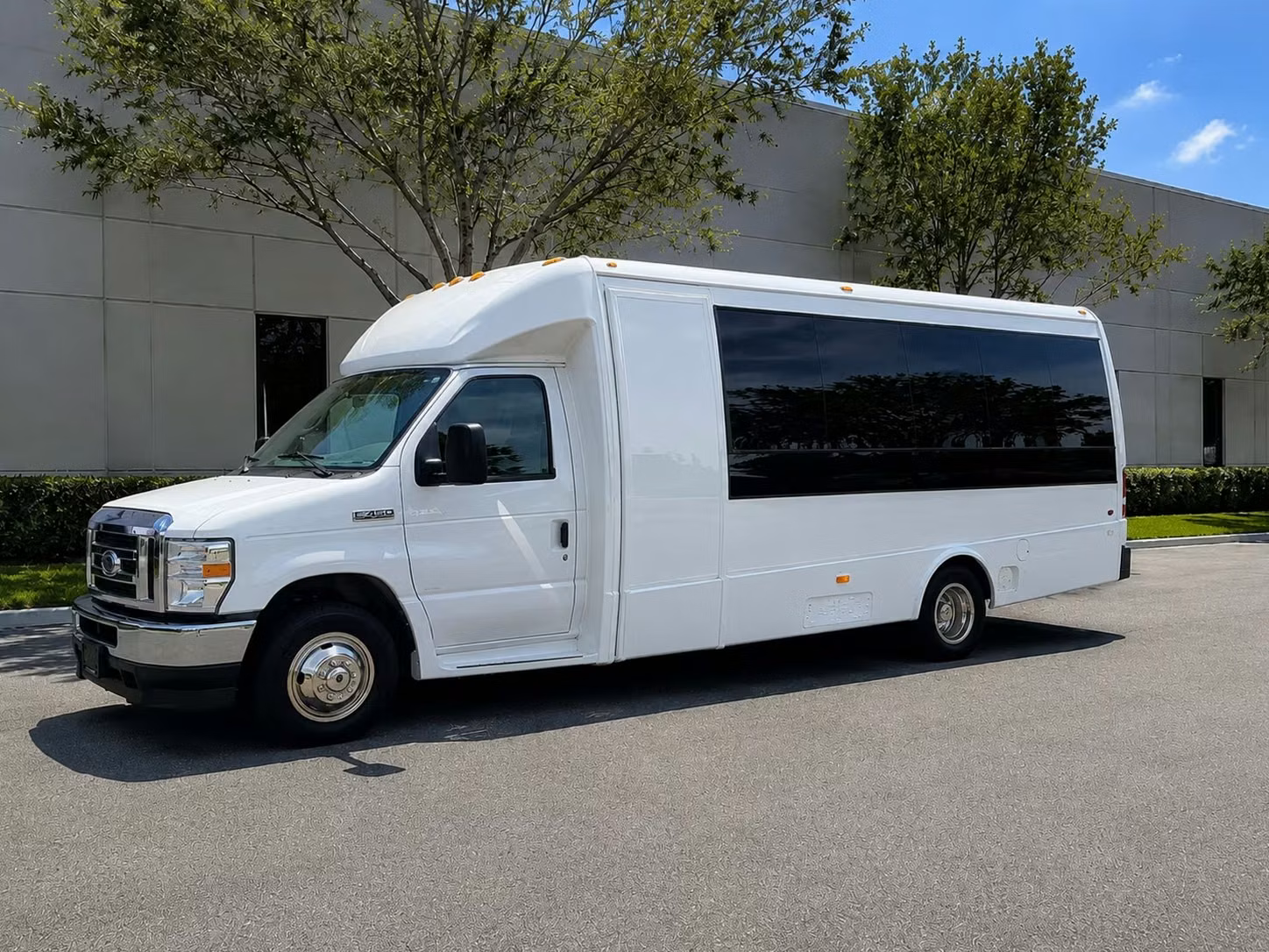 hollywood minibus rentals for smaller prom groups who want privacy and comfort